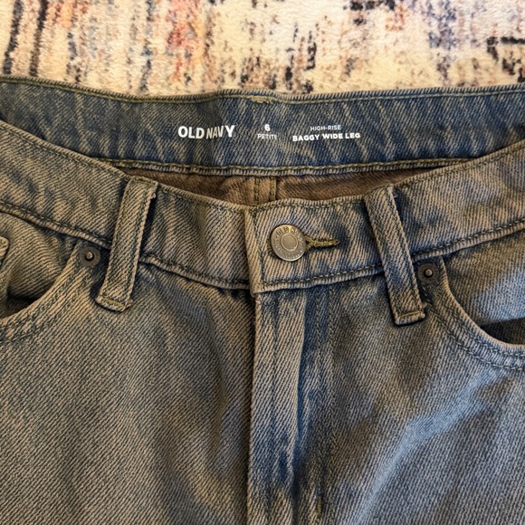 NWT Old Navy Baggy Wide Leg Jeans 6P - Picture 2 of 4